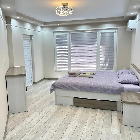 Deluxe Karina-free Parking