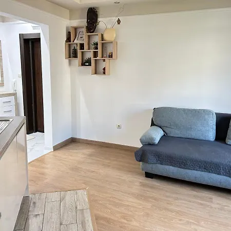 Deluxe Karina-free Parking Apartment